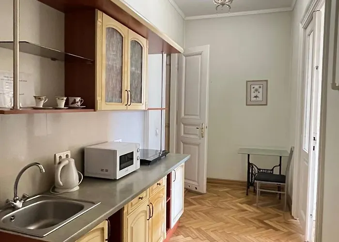 на театральній Apartamento