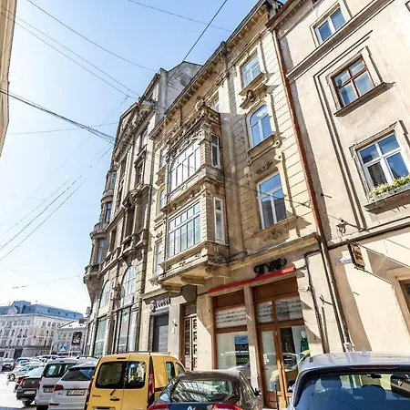 на театральній Lvov